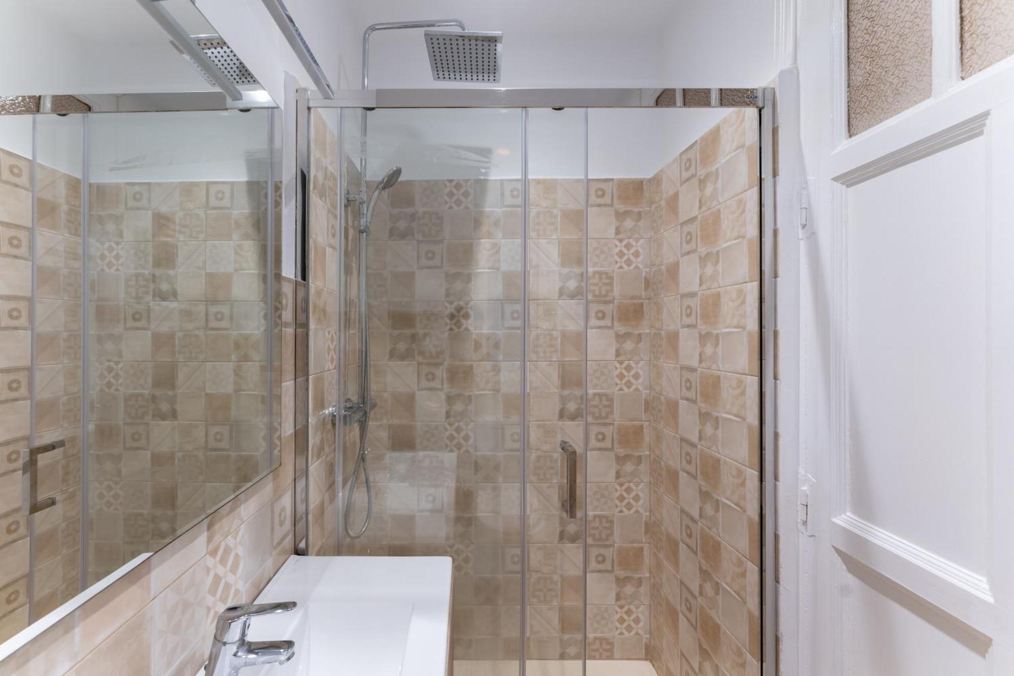 Luxe Apartment In Chamberi Chic Madrid Extérieur photo